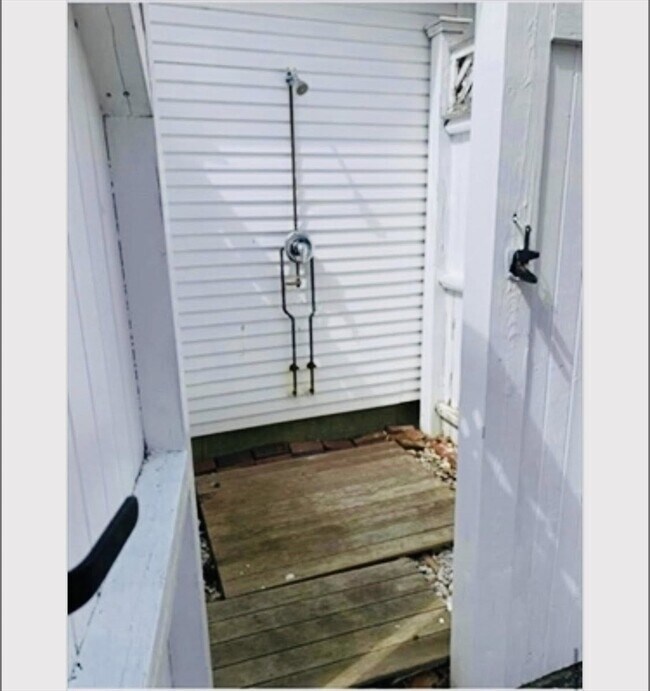 Building Photo - 90 Wendward Way