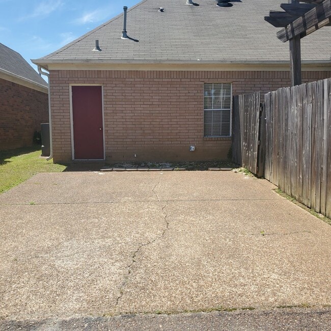Building Photo - 3 Bedroom 2 Bath in Cordova off near Trinity and Sanga