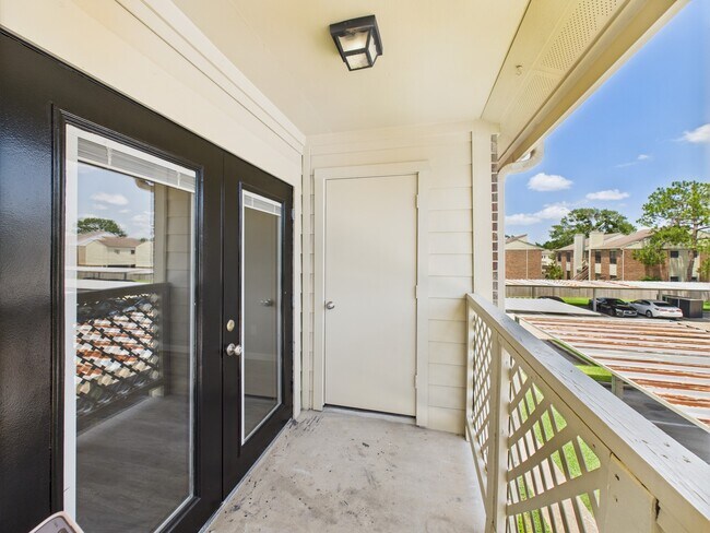 Building Photo - 8055 Cambridge St