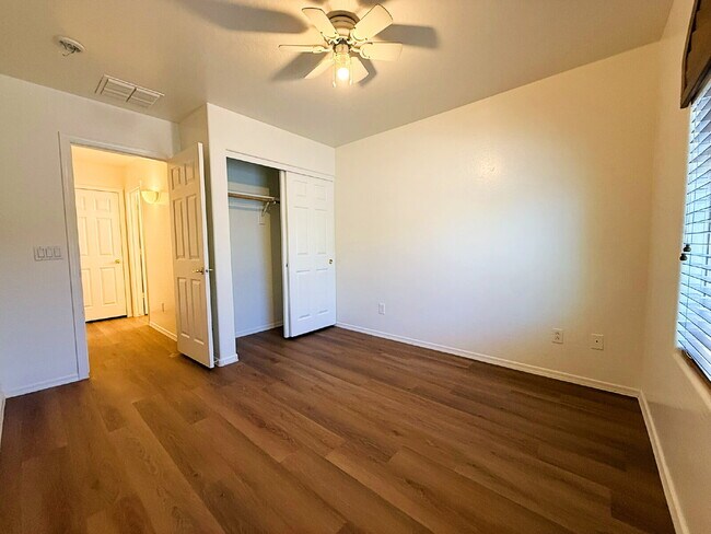 Building Photo - Beautiful Goodyear Home in Centerra – Spacious, Stylish & Move-In Ready!