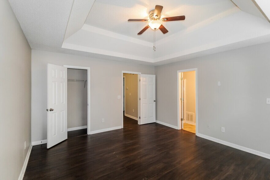 Building Photo - 4352 Arabian Way SW