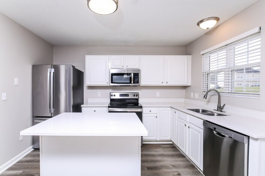 Building Photo - 3004 Ranburne Dr