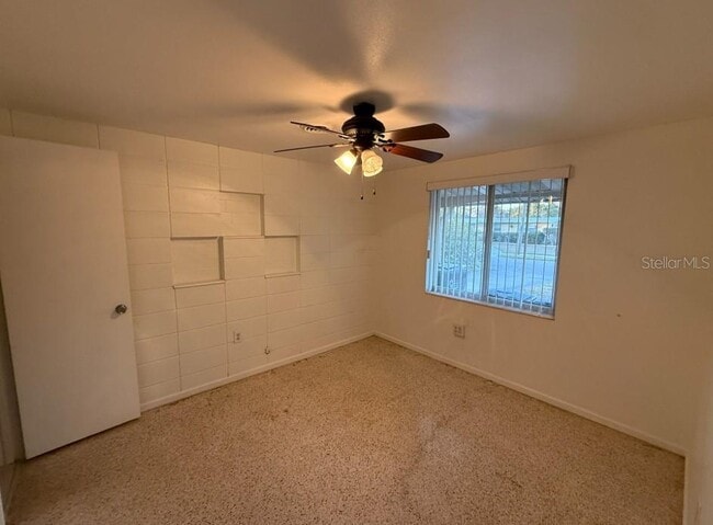 Building Photo - 903 31st St E