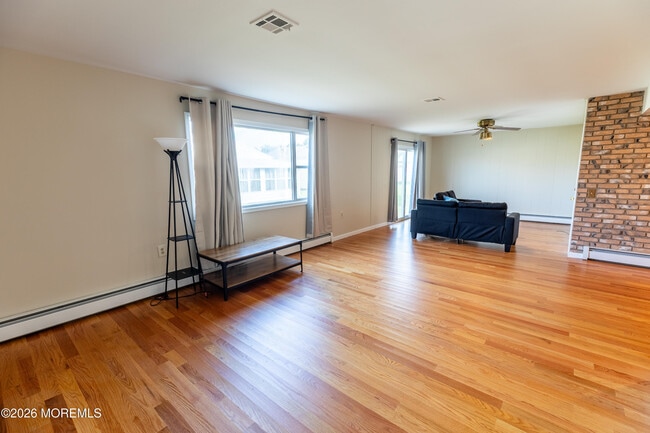 Building Photo - 12 Mayaquez Ln