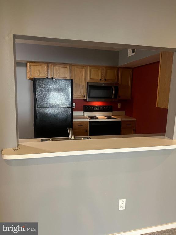 Building Photo - 413 Gregorys Way