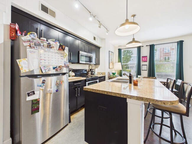 Building Photo - 1112 Porter St