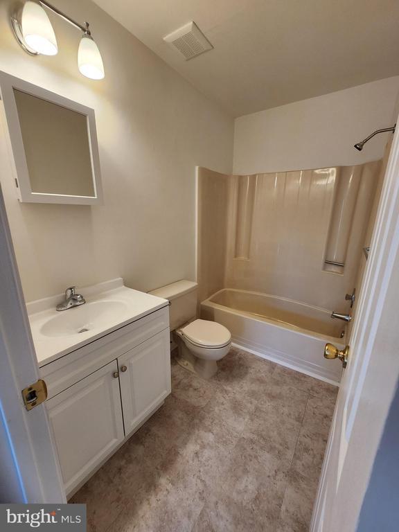 Building Photo - 103 Lucas Ln