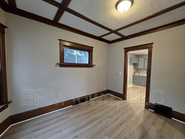 Building Photo - 349 17th St SE