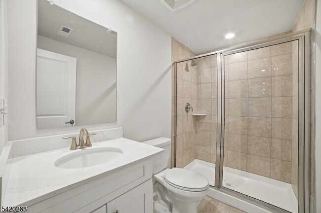 Building Photo - 25 Stone Ct