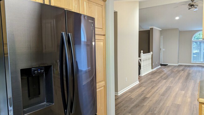 Open kitchen, Dining Area, Great Room - 6054 Belmont Ct