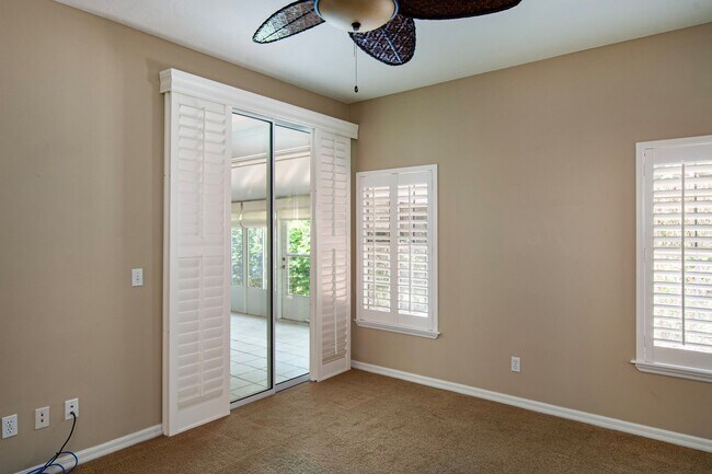 Building Photo - 710 Timber Ridge Trail SW