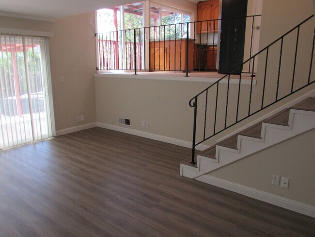 Building Photo - Beautiful 4 Bed, 2.5 Bath Home in Perfect San Ramon Location