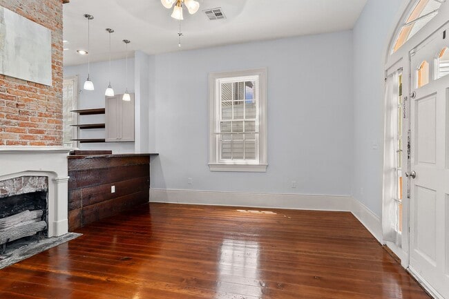 Building Photo - Charming New Orleans Shotgun with Historic Soul & Modern Luxury!