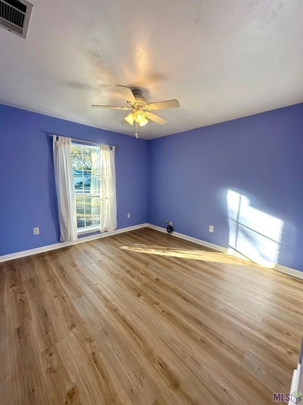 Building Photo - 1428 S Vista Ave