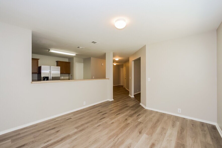 Building Photo - 4700 Rhone Dr