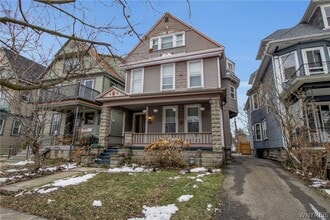 Building Photo - 370 Bryant St