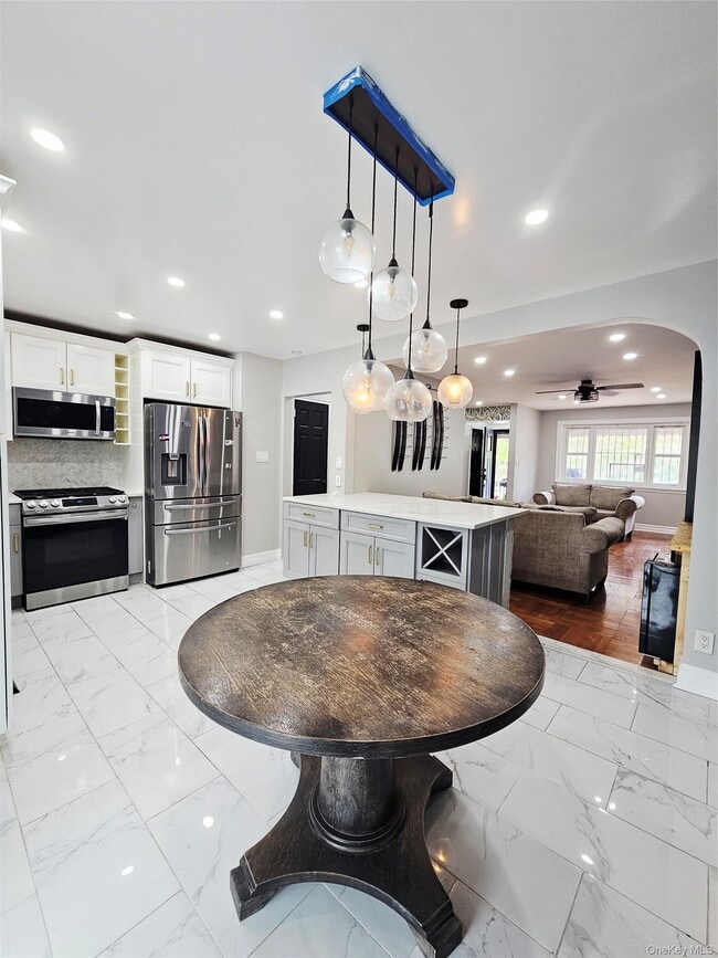 Building Photo - 2082 Pitman Ave