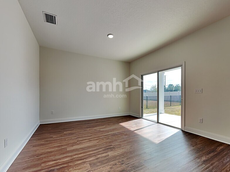 Building Photo - 71 Banyan Frst Dr