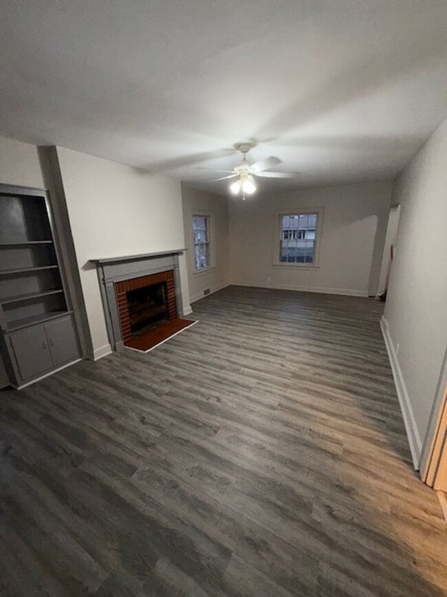 Building Photo - 511 S Evans Ave