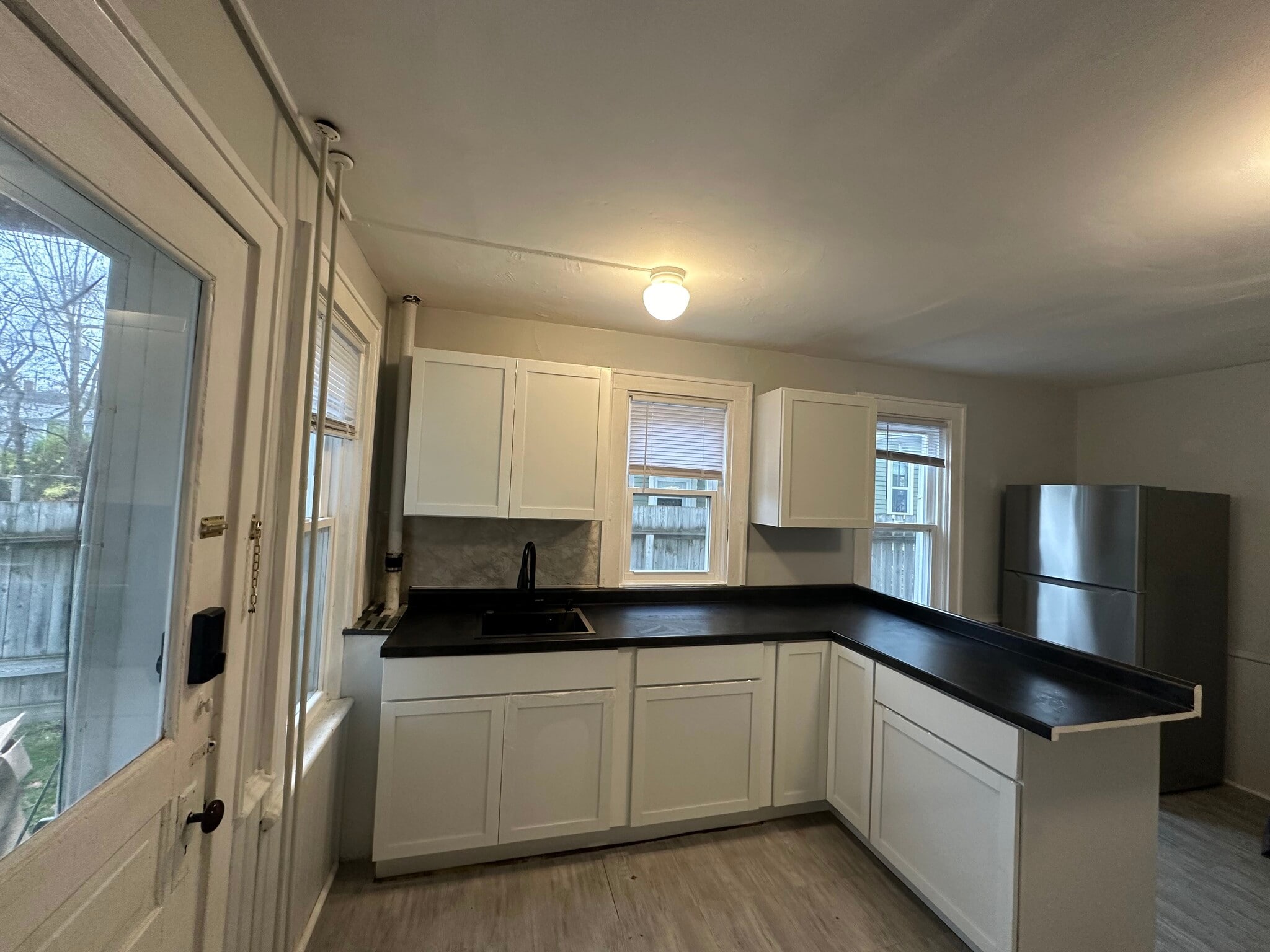 Building Photo - 525 6th Street