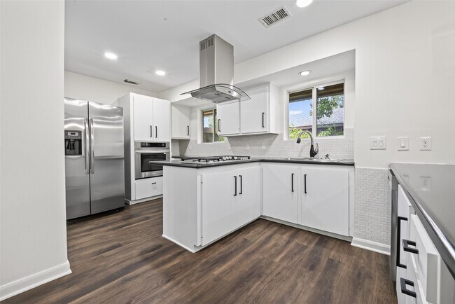 Building Photo - 5830 Yarwell Dr