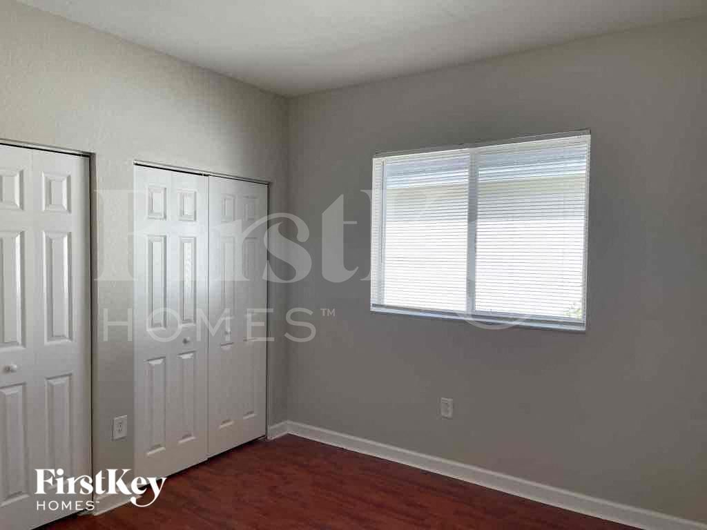 Building Photo - 3143 NE 4th St