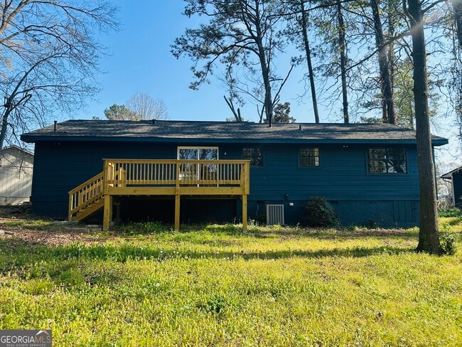 Building Photo - 6165 Radford Dr