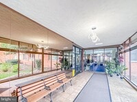 Building Photo - 1111 Arlington Blvd