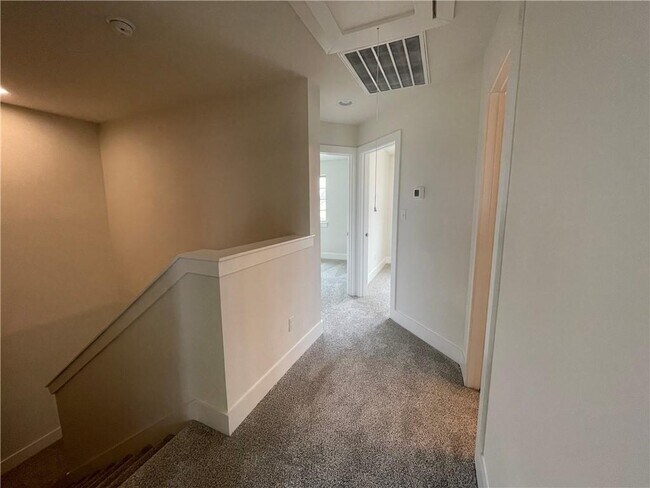 Building Photo - 526 White Steppe Way