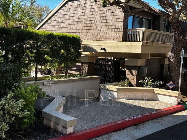 Building Photo - 68 Sea Island Dr