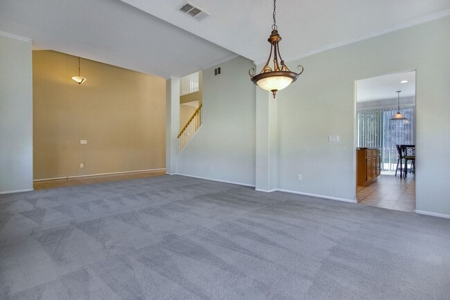 Building Photo - 34122 Courtney Terrace