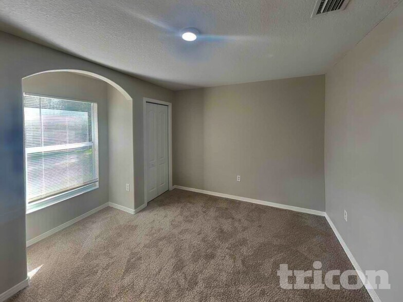 Building Photo - 1181 Creekview Ct