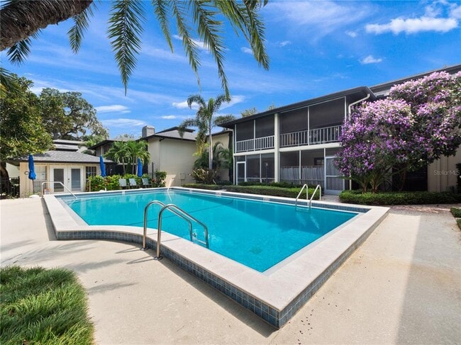 Building Photo - 210 Magnolia Rd