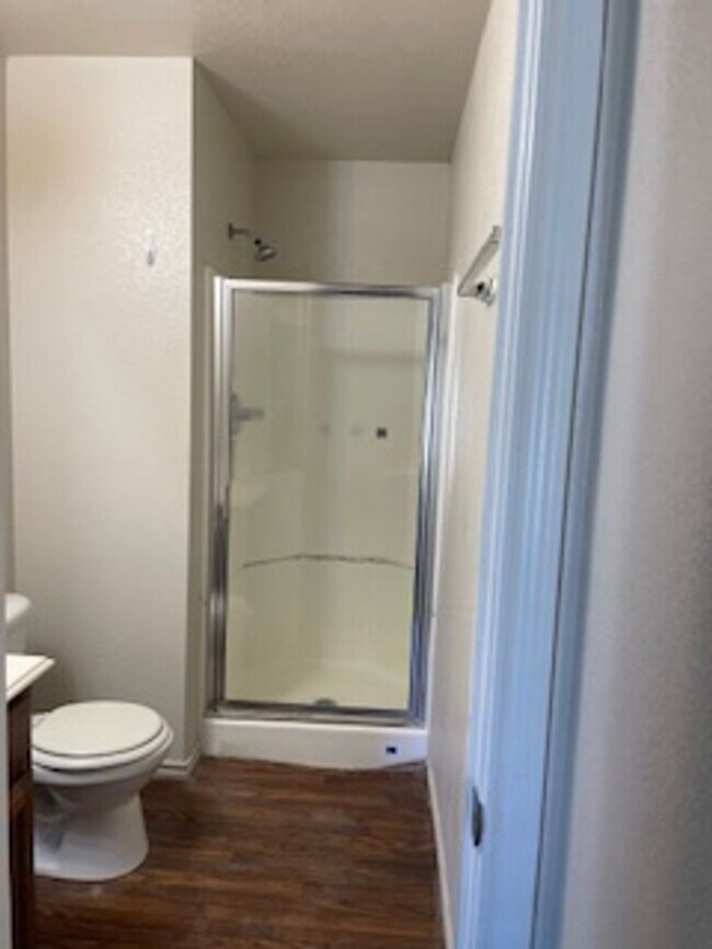 Building Photo - 1391 N Race