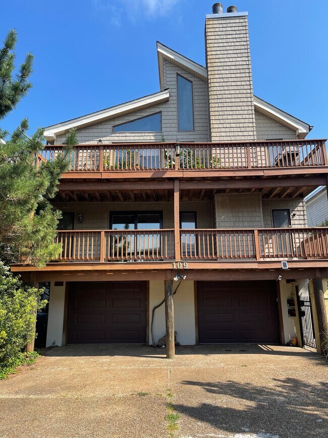 Street View - 109 84th St