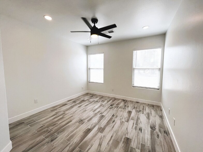 Building Photo - 4141 Teal St