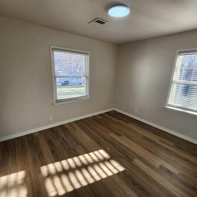 Building Photo - Newly Remodeled Home in The Village