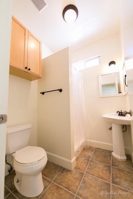 Building Photo - 1430 Pine St