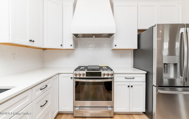 Building Photo - 6100 Passionflower Dr