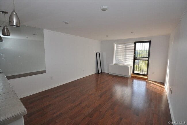 Primary Photo - 50 Columbus Ave