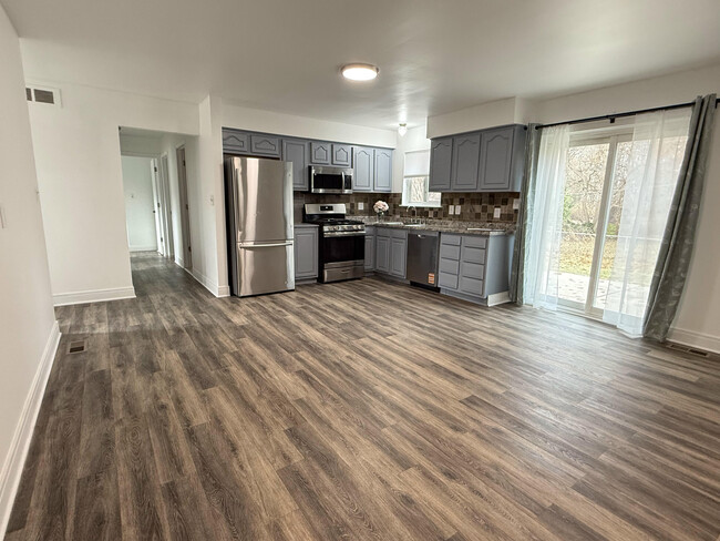 Building Photo - 12757 De Cook Dr