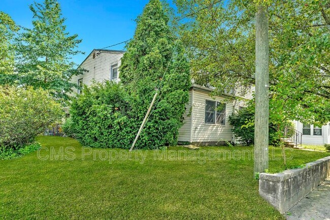 Building Photo - 37 Hooker St