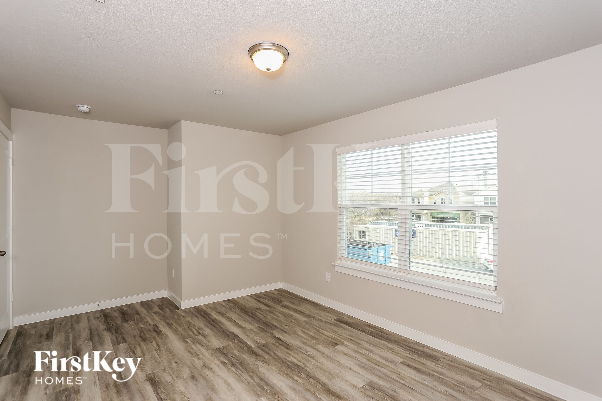 Building Photo - 339 Niki Dr