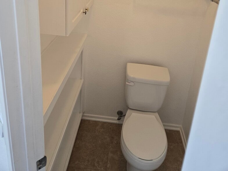 Building Photo - 26805 China Dr