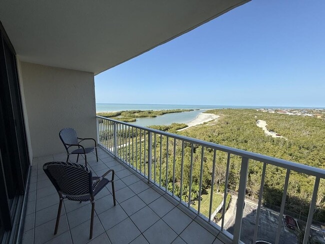 Building Photo - 440 Seaview Ct