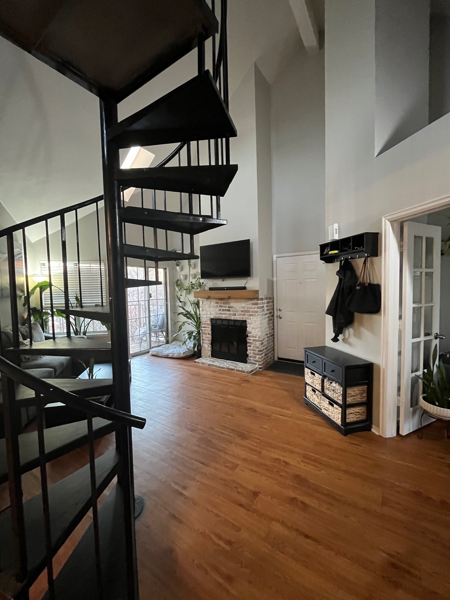 Building Photo - 13742 E Lehigh Ave