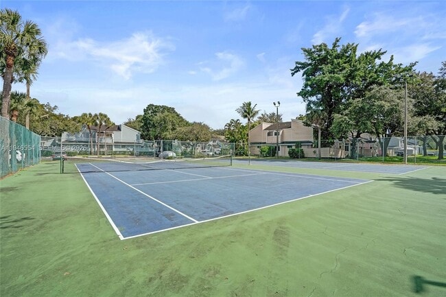 Building Photo - 1846 Racquet Ct