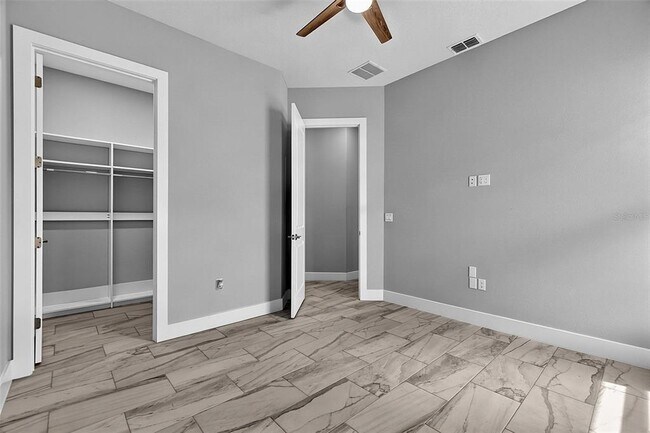Building Photo - 70 Bannbury Ln