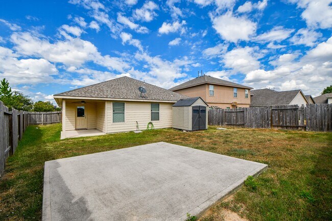 Building Photo - 2015 Treasure Mountain Dr