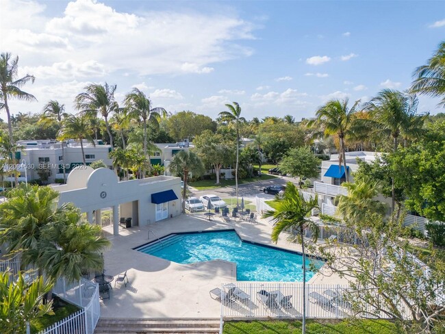 Building Photo - 565 NW 97th Ave